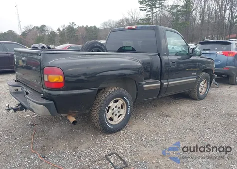 2002 Chevrolet Silverado 1500 Ls z USA, uszkodzony, nr VIN 1GCEC14T52Z236083